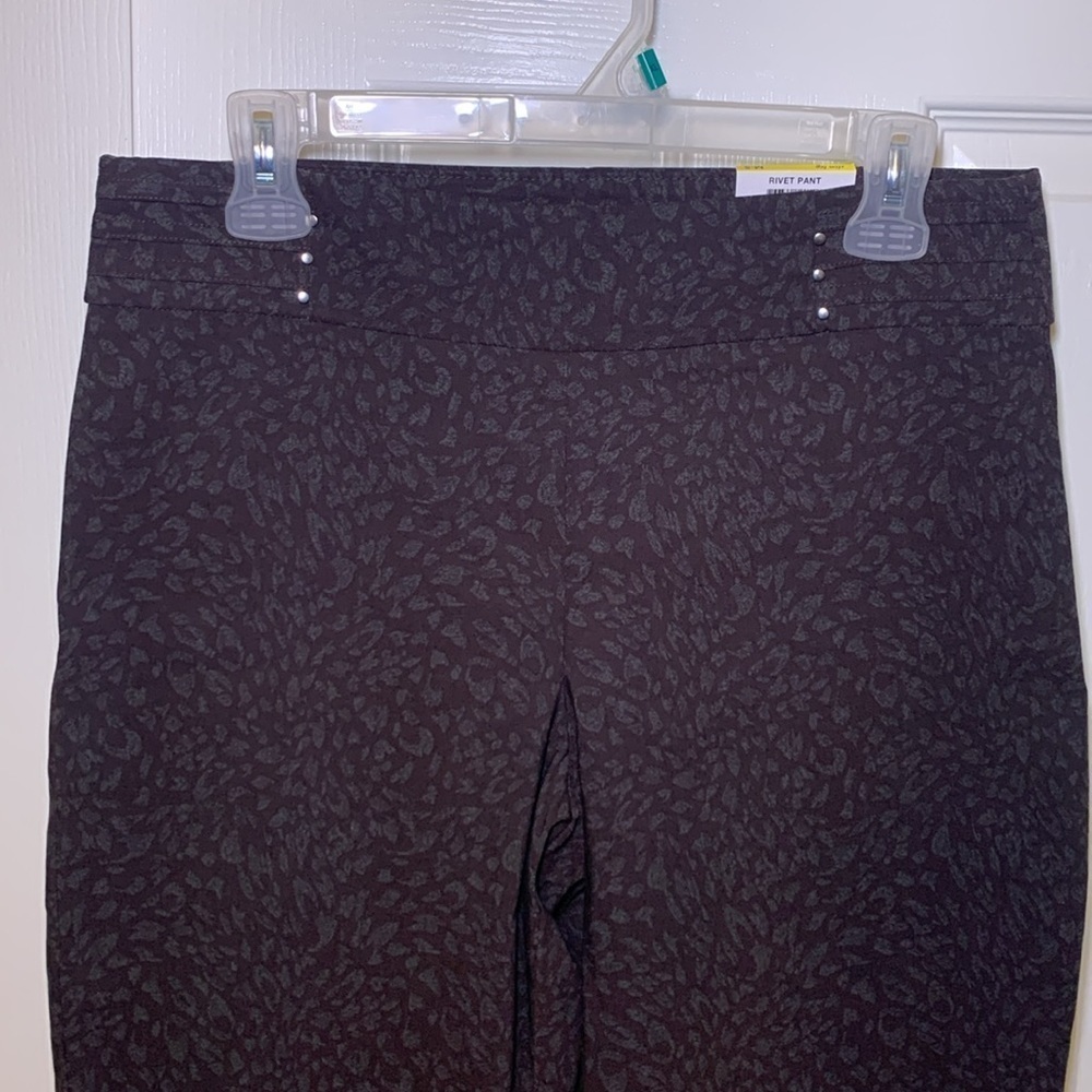 JM Collection Slim Leg Rivet Pants - Picture 2 of 13